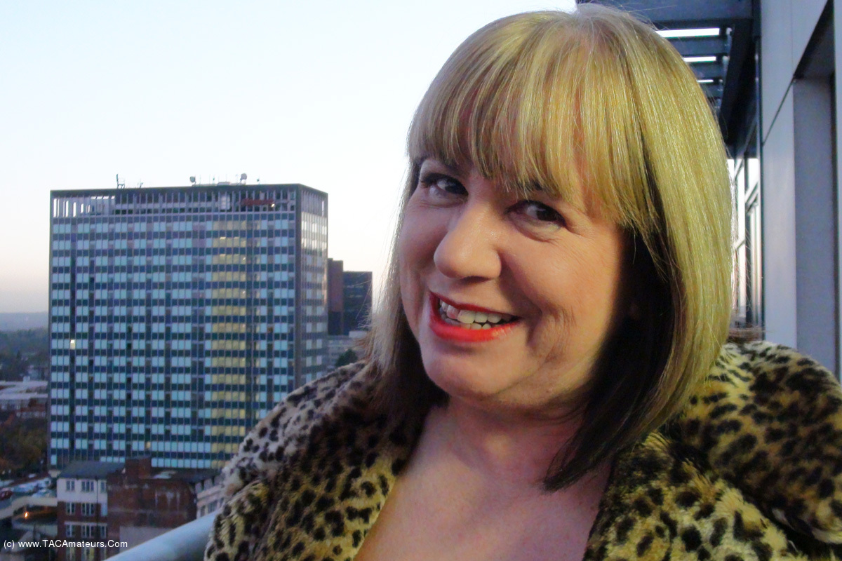 Birmingham Bareback Orgy Pt1