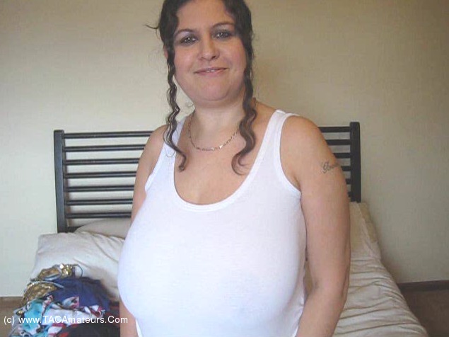 Wet T-Shirt Shower Pt1